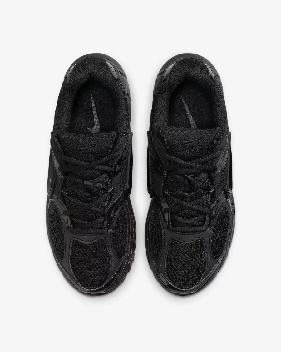 Кросівки Nike V5 RNR HQ7901-001
