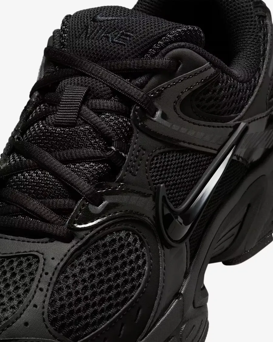 Кросівки Nike V5 RNR HQ7901-001