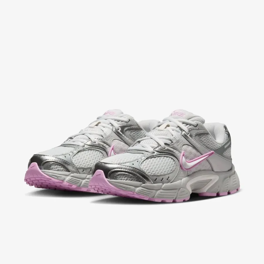 Кросівки Nike V5 RNR HQ7901-009