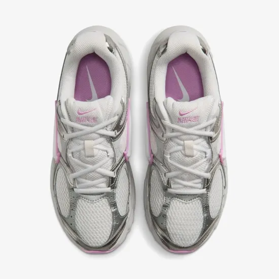 Кросівки Nike V5 RNR HQ7901-009