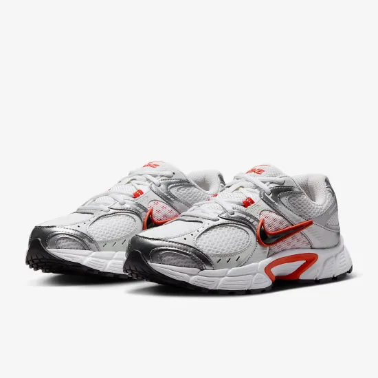 Кросівки Nike V5 RNR HQ7901-100