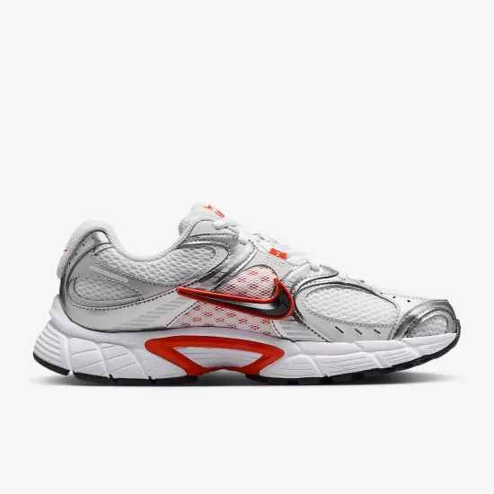 Кросівки Nike V5 RNR HQ7901-100