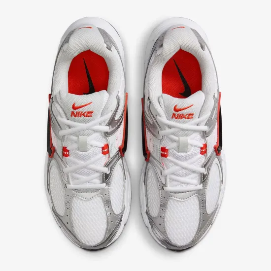 Кросівки Nike V5 RNR HQ7901-100