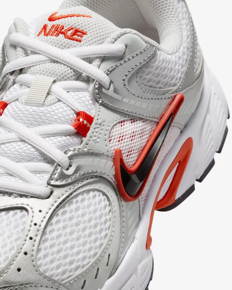 Кросівки Nike V5 RNR HQ7901-100