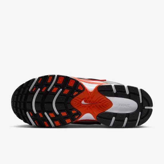 Кросівки Nike V5 RNR HQ7901-100