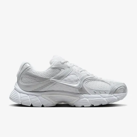 Кросівки Nike V5 RNR HQ7901-101