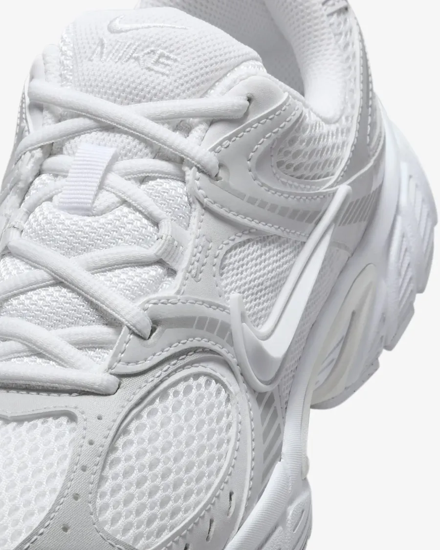 Кросівки Nike V5 RNR HQ7901-101
