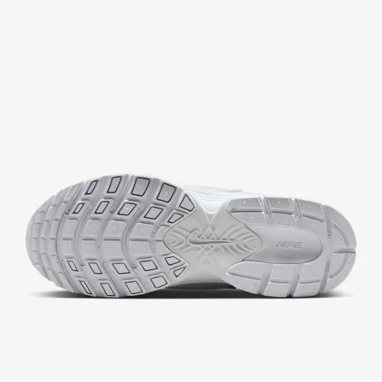 Кросівки Nike V5 RNR HQ7901-101