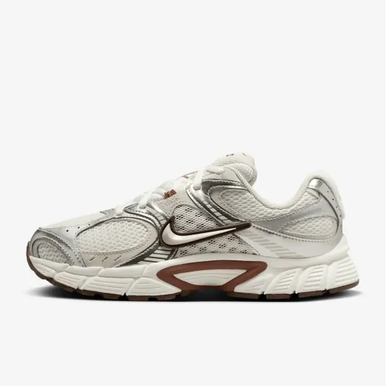 Кросівки Nike V5 RNR HQ7901-102