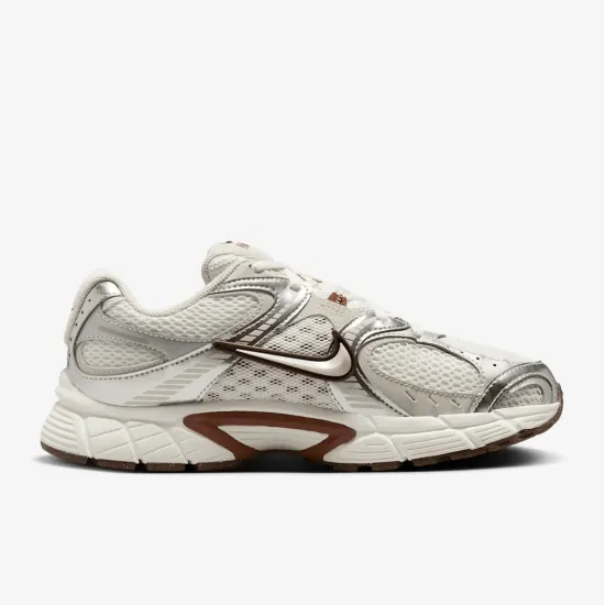 Кросівки Nike V5 RNR HQ7901-102