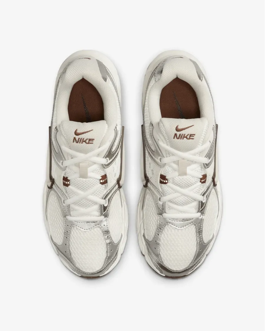 Кросівки Nike V5 RNR HQ7901-102