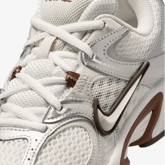 Кросівки Nike V5 RNR HQ7901-102