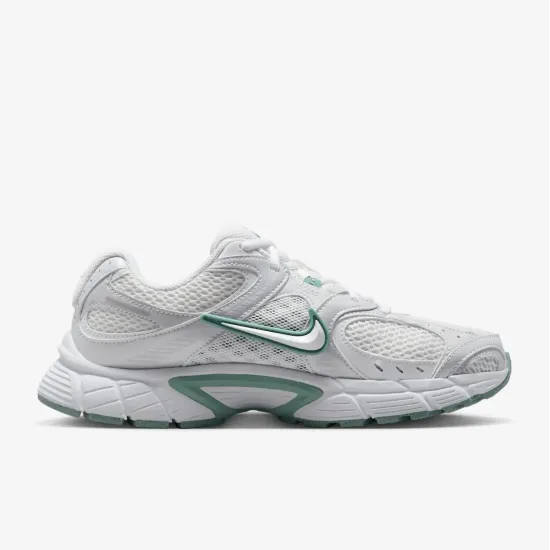 Кросівки Nike V5 RNR HQ7901-106