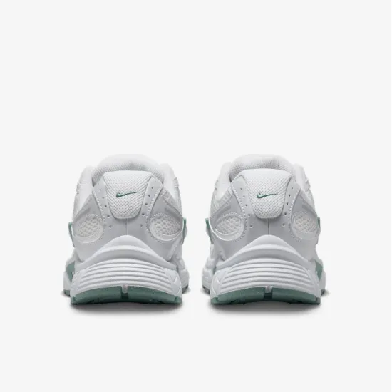 Кросівки Nike V5 RNR HQ7901-106