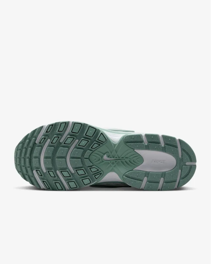 Кросівки Nike V5 RNR HQ7901-106