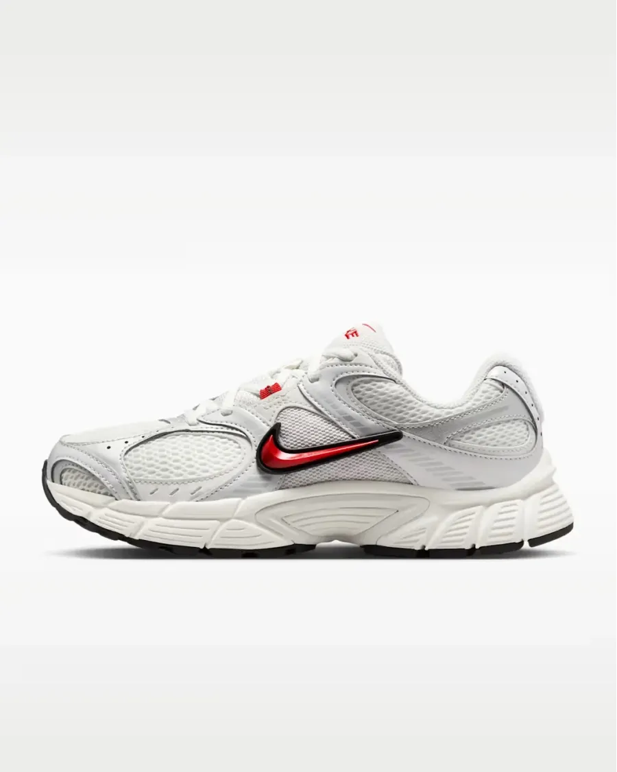 Кросівки Nike V5 RNR HQ7901-108