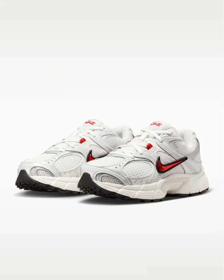 Кросівки Nike V5 RNR HQ7901-108