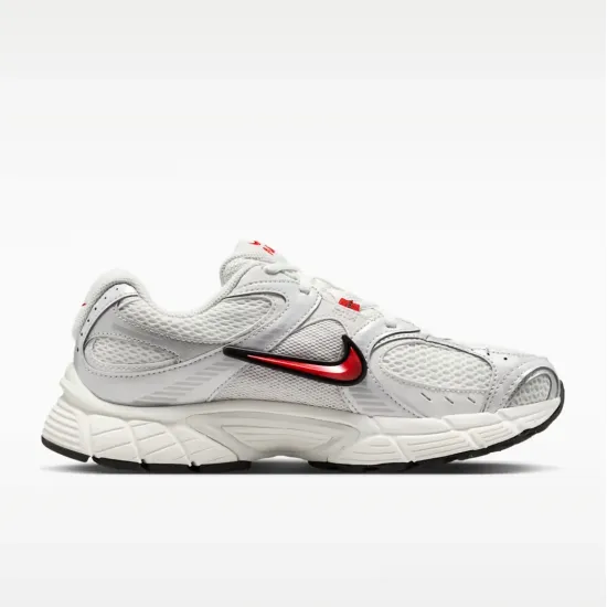 Кросівки Nike V5 RNR HQ7901-108
