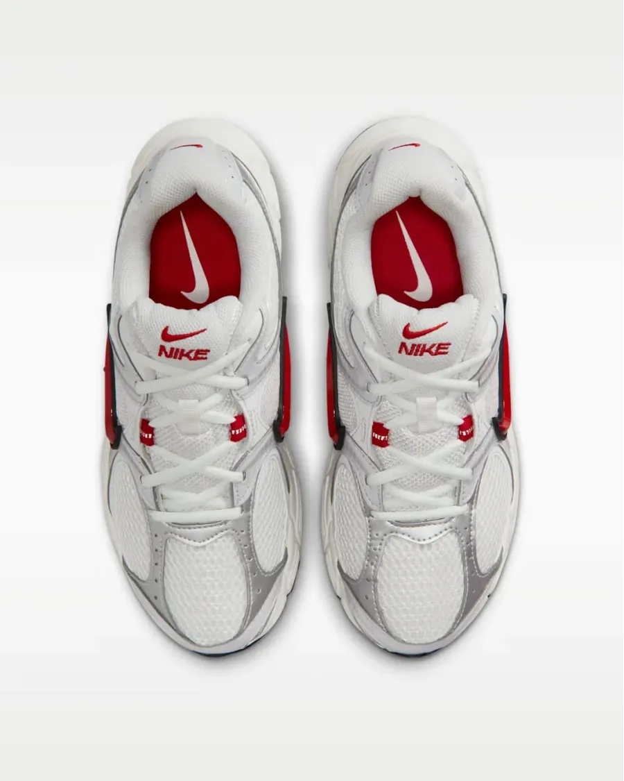 Кросівки Nike V5 RNR HQ7901-108