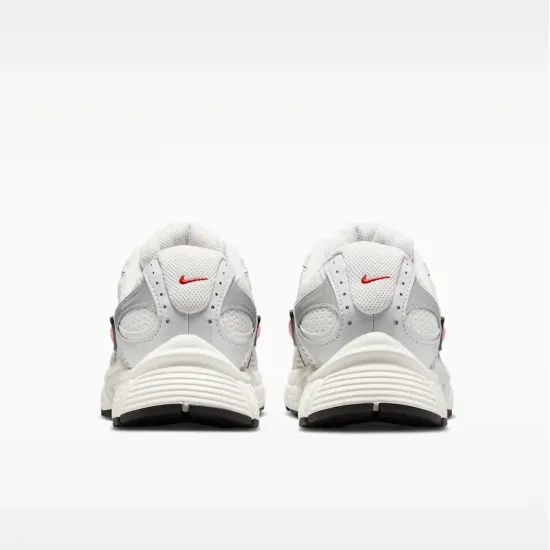 Кросівки Nike V5 RNR HQ7901-108