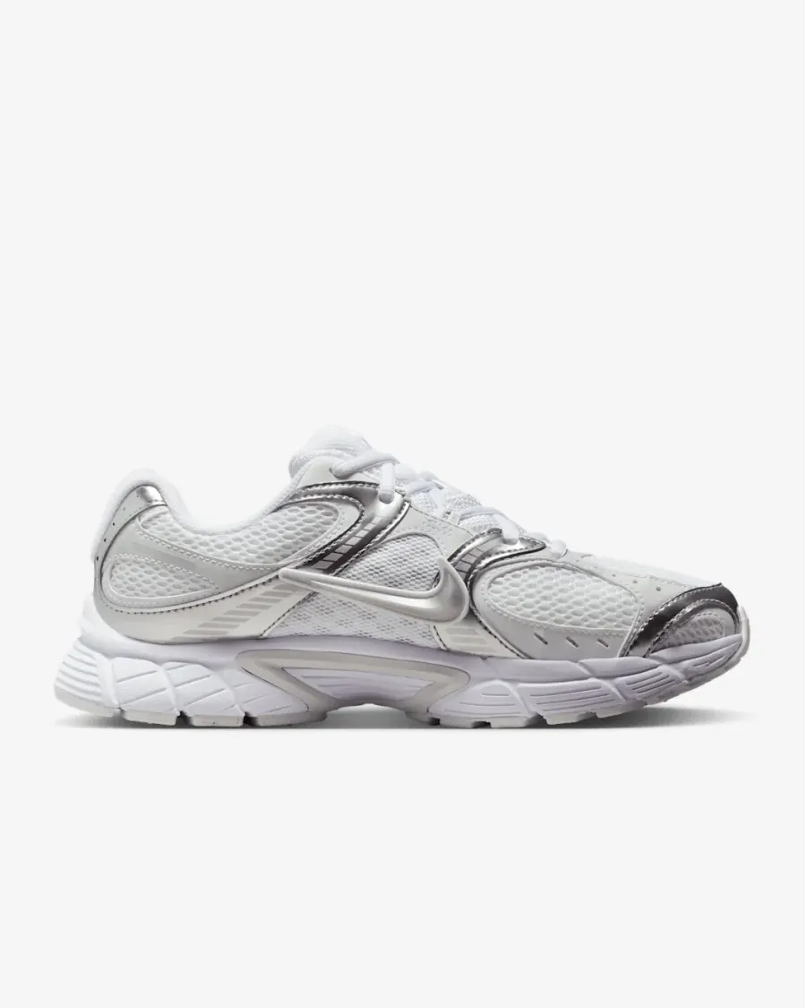 Кросівки Nike V5 RNR HQ7901-112