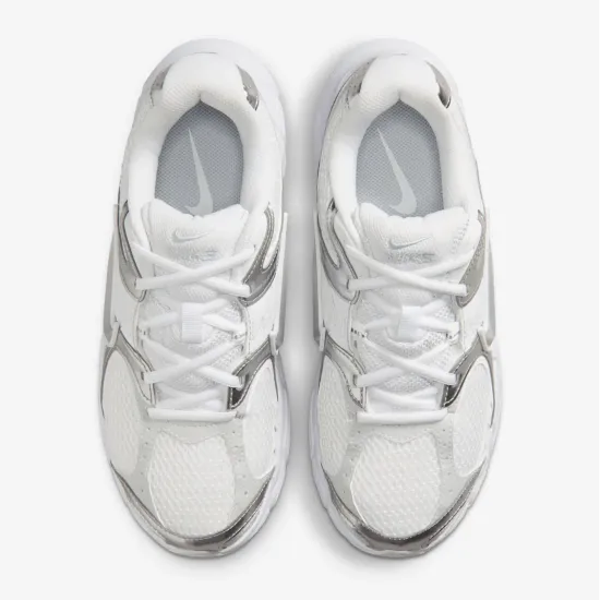 Кросівки Nike V5 RNR HQ7901-112