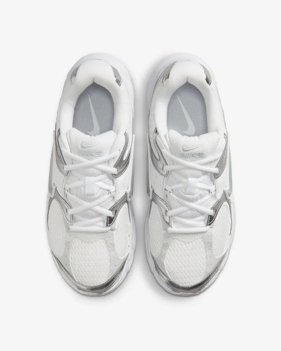 Кросівки Nike V5 RNR HQ7901-112