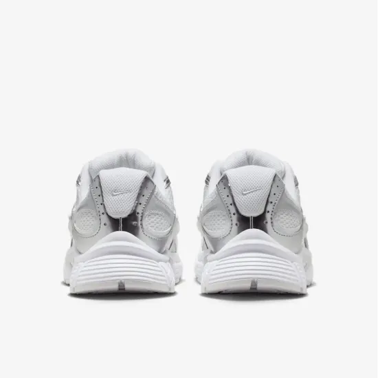 Кросівки Nike V5 RNR HQ7901-112
