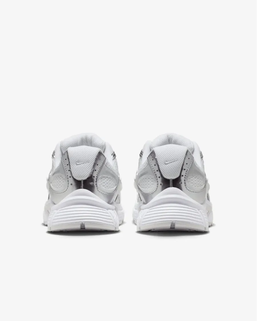 Кросівки Nike V5 RNR HQ7901-112