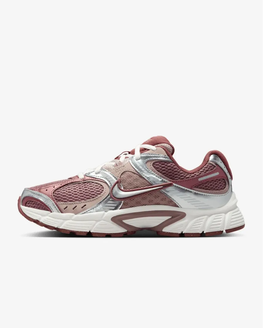 Кросівки Nike V5 RNR HQ7901-200