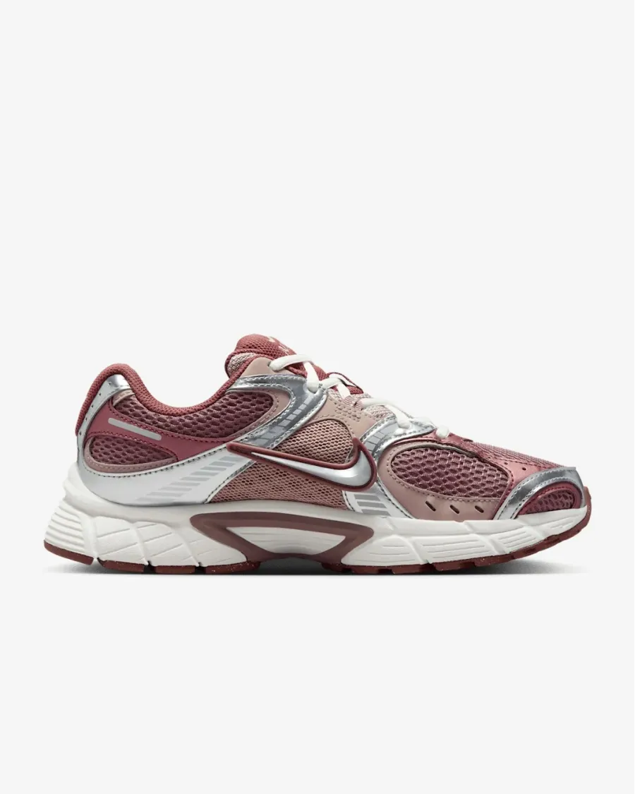 Кросівки Nike V5 RNR HQ7901-200