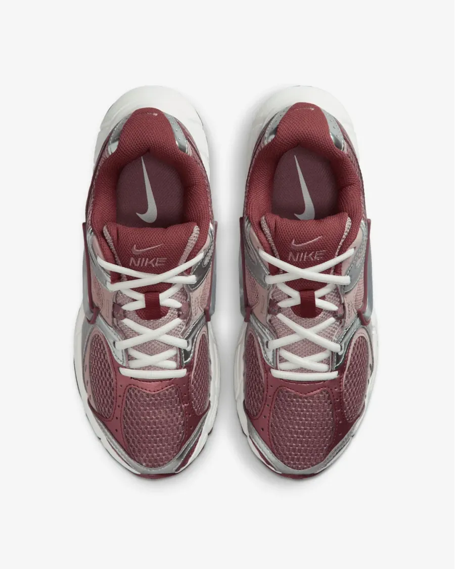 Кросівки Nike V5 RNR HQ7901-200
