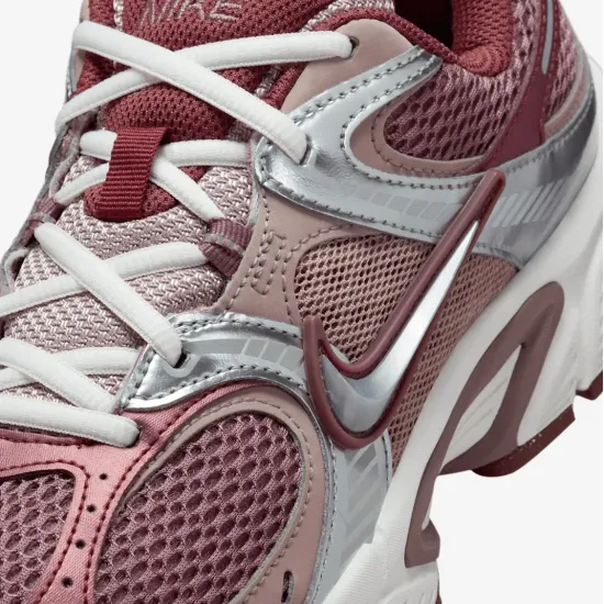 Кросівки Nike V5 RNR HQ7901-200