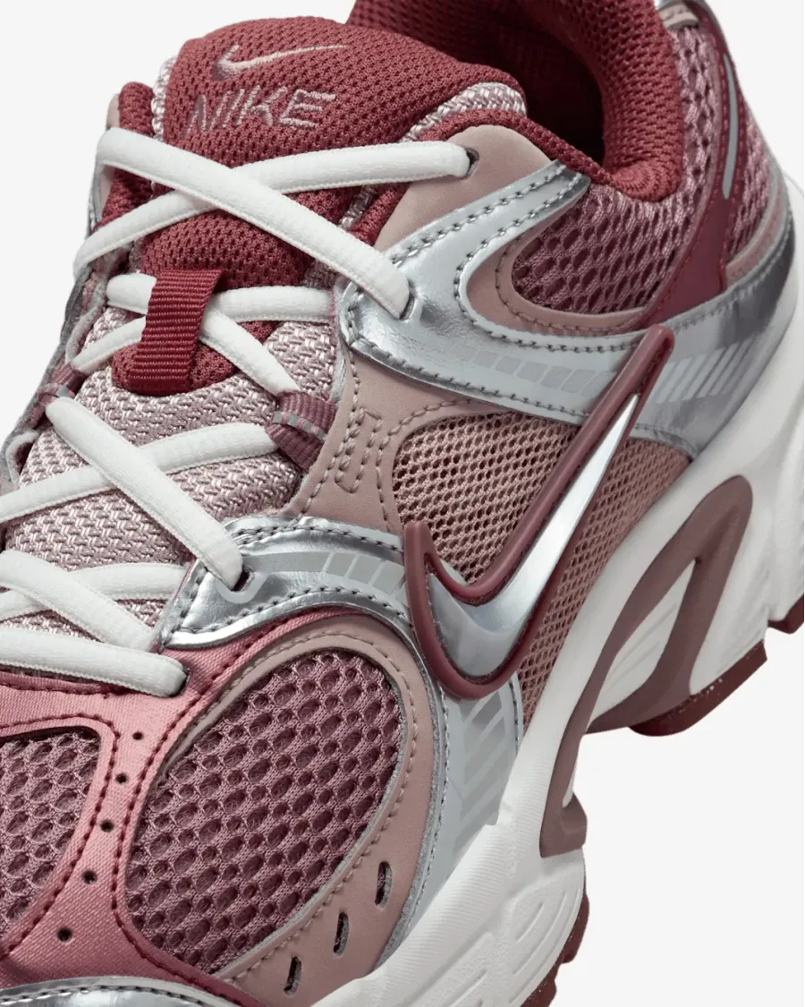 Кросівки Nike V5 RNR HQ7901-200