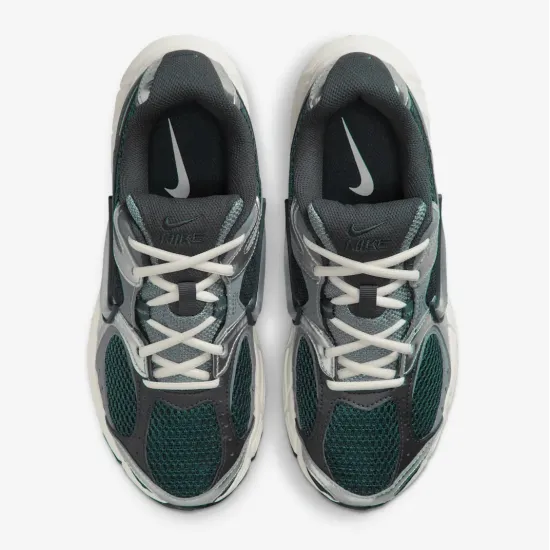 Кросівки Nike V5 RNR HQ7901-300