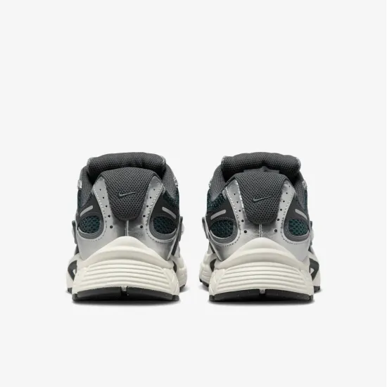 Кросівки Nike V5 RNR HQ7901-300