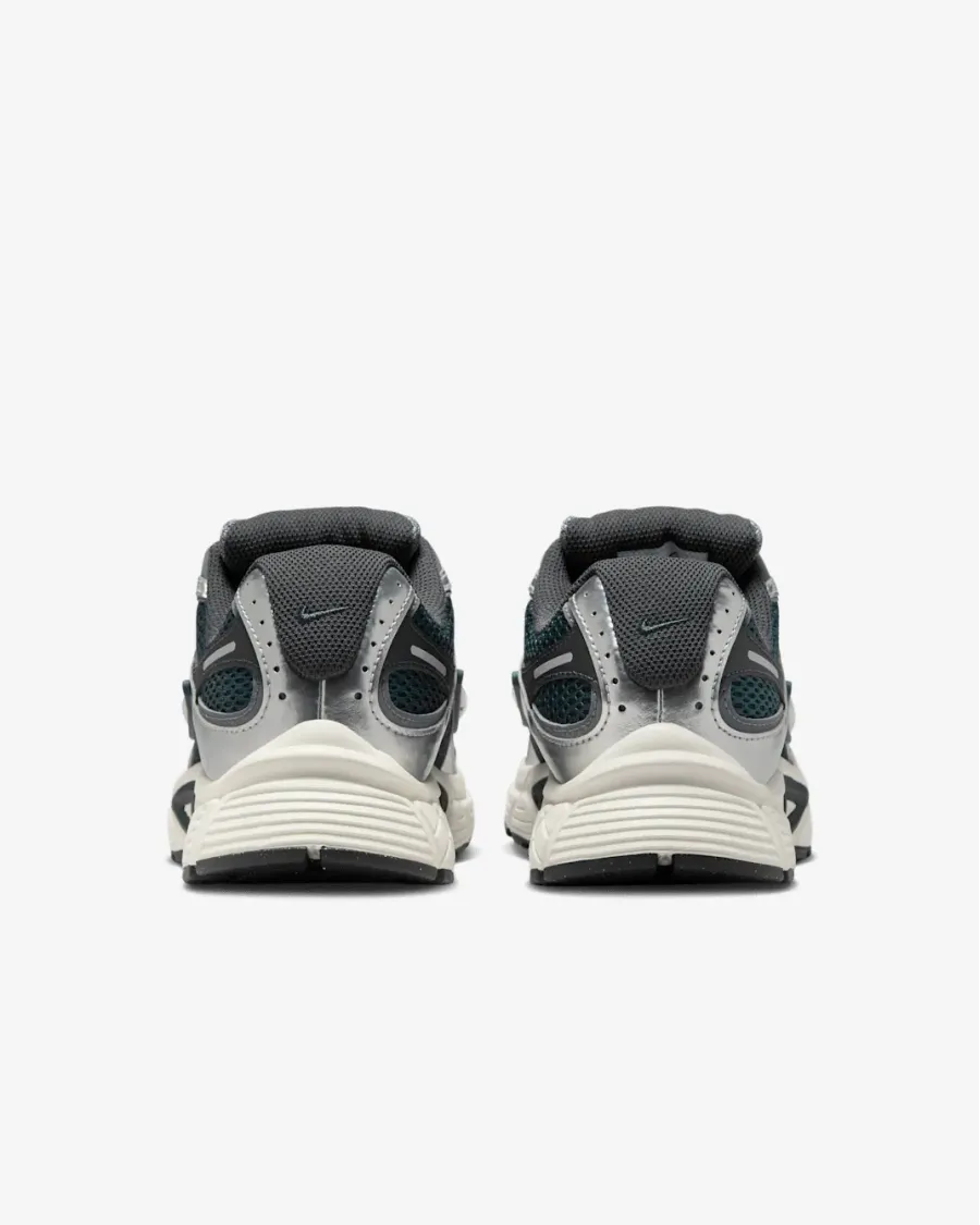 Кросівки Nike V5 RNR HQ7901-300