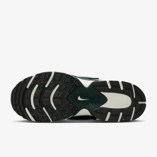 Кросівки Nike V5 RNR HQ7901-300