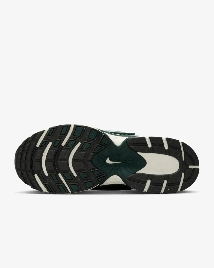 Кросівки Nike V5 RNR HQ7901-300