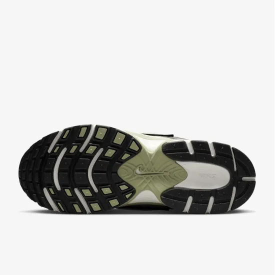 Кросівки Nike V5 RNR HQ7901-301