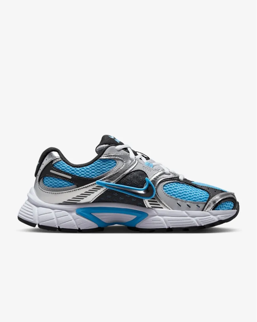 Кросівки Nike V5 RNR HQ7901-400