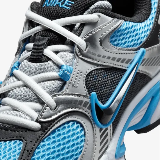 Кросівки Nike V5 RNR HQ7901-400