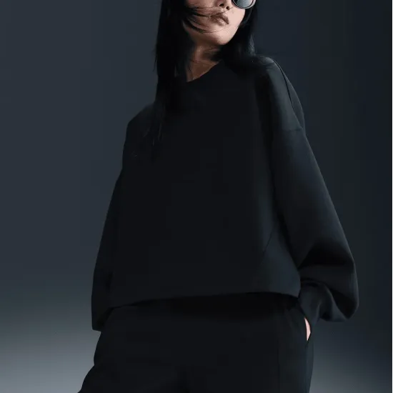Кофта Nike 24.7 ImpossiblySoft Dri-FIT Oversized Crew-Neck Top HQ8193-010