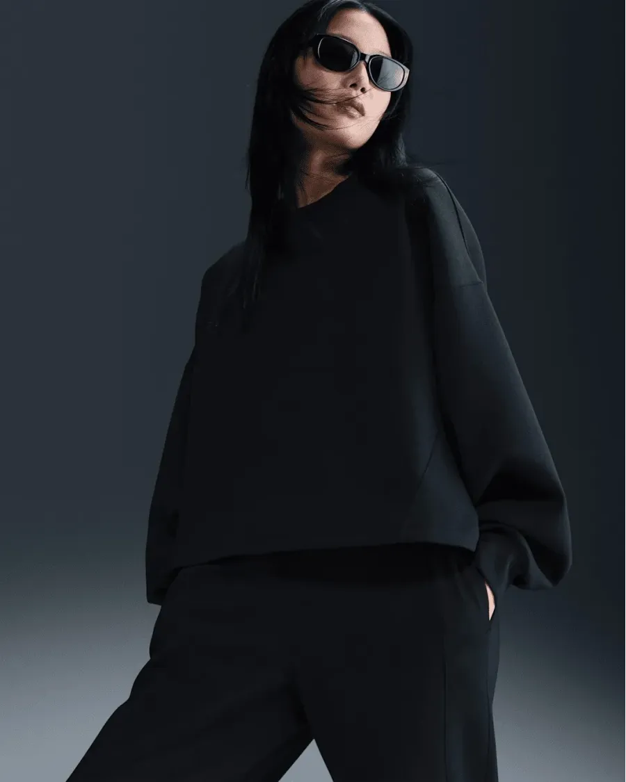 Кофта Nike 24.7 ImpossiblySoft Dri-FIT Oversized Crew-Neck Top HQ8193-010