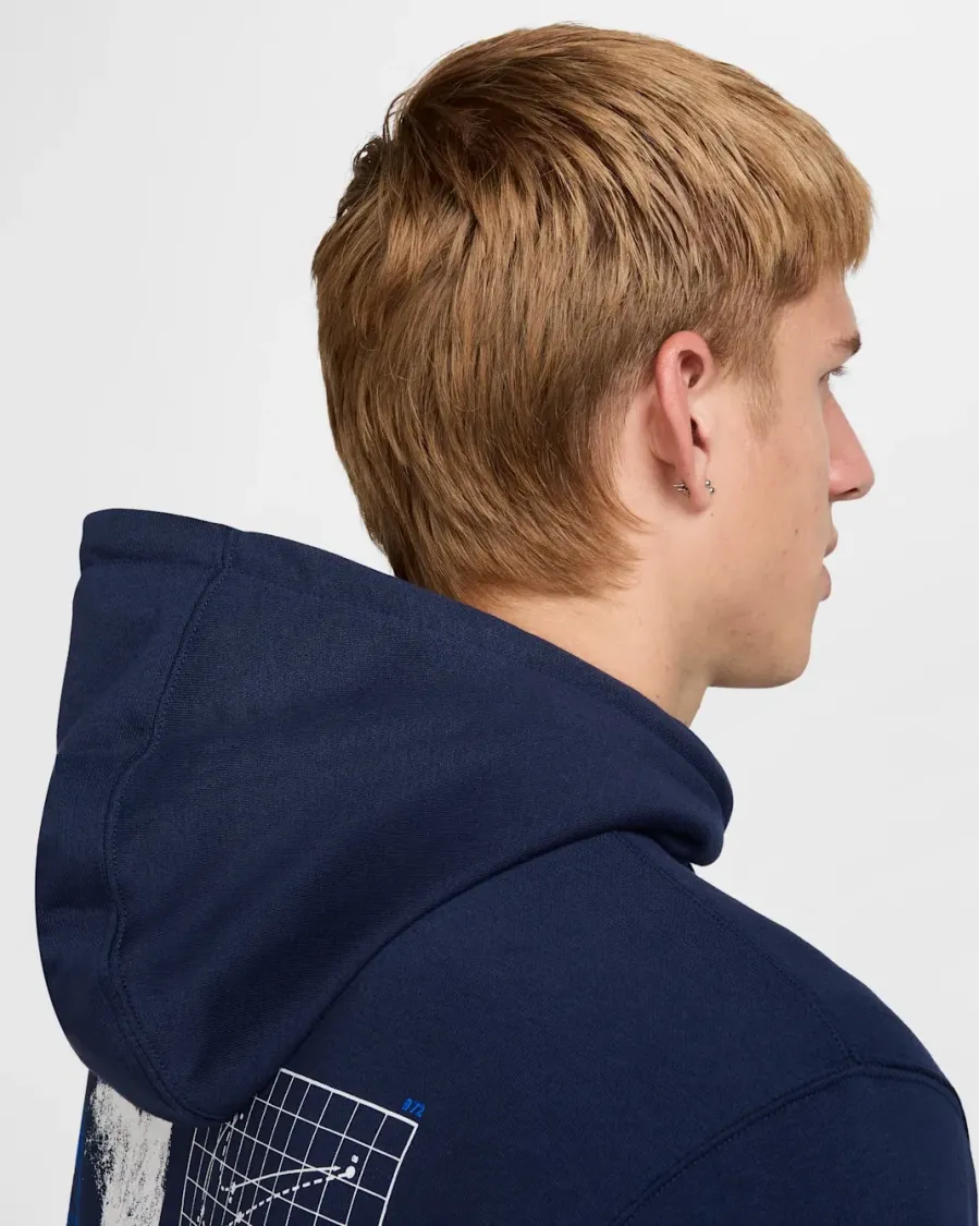 Худі Nike Club Fleece PO Moon GFX HQ8594-451