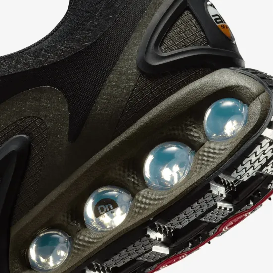 Кросівки Nike Air Max Dn Roam HQ8605-002