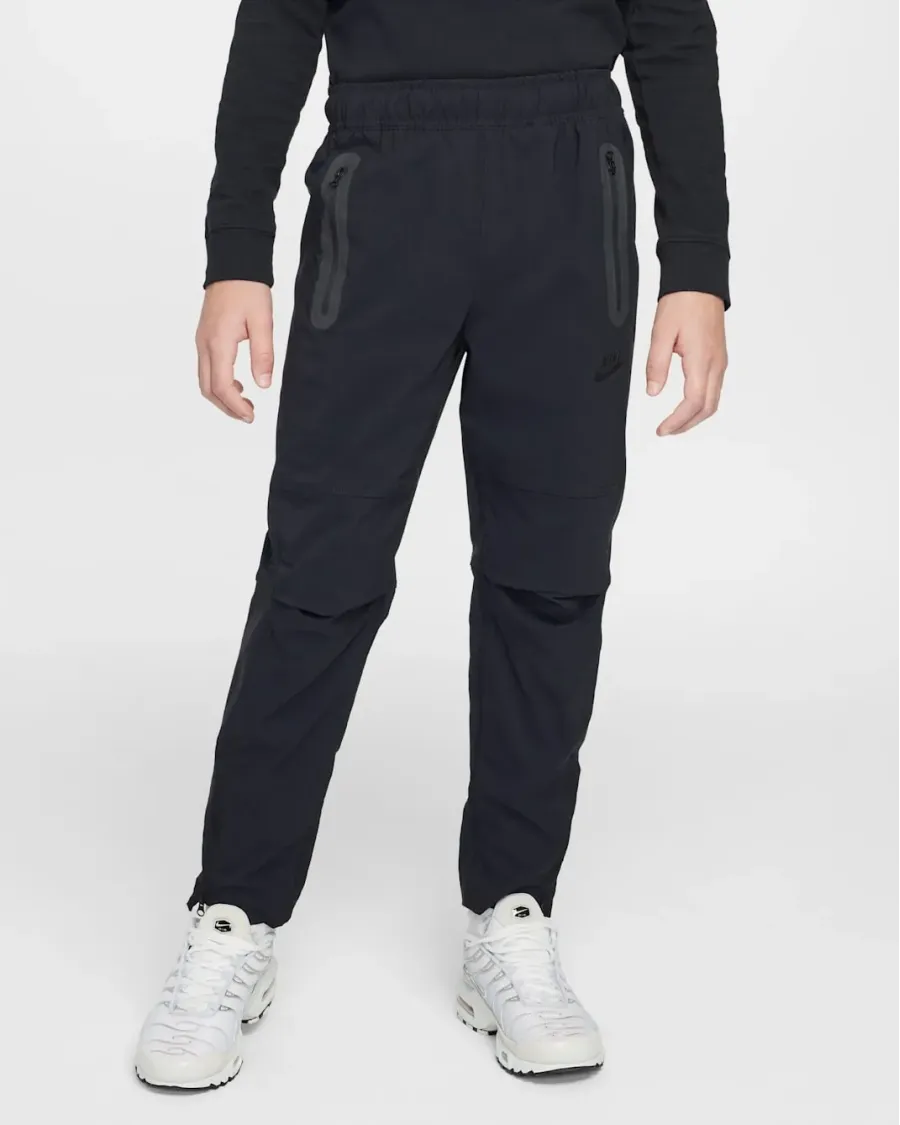 Костюм Nike Tech Woven HQ8911-010_HQ8921-010