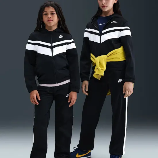 Спортивний костюм Nike Sportswear HQ9316-010