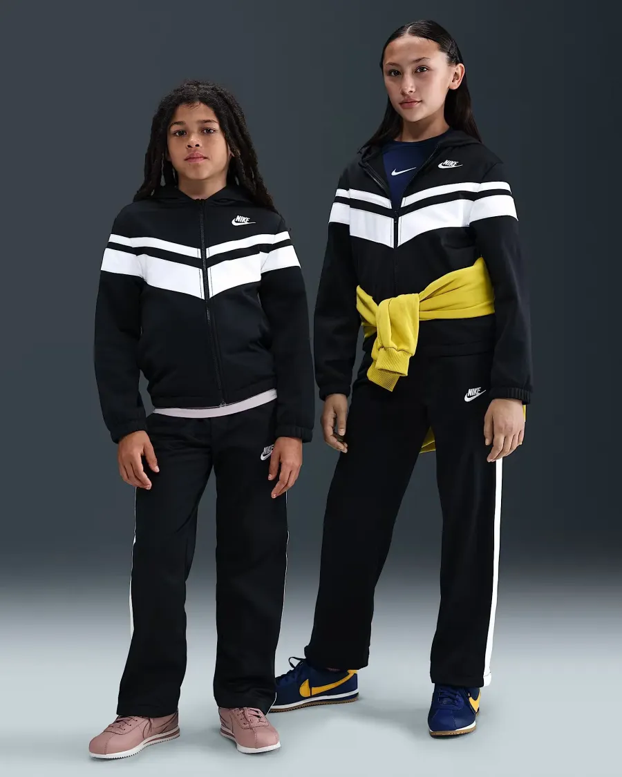 Спортивний костюм Nike Sportswear HQ9316-010
