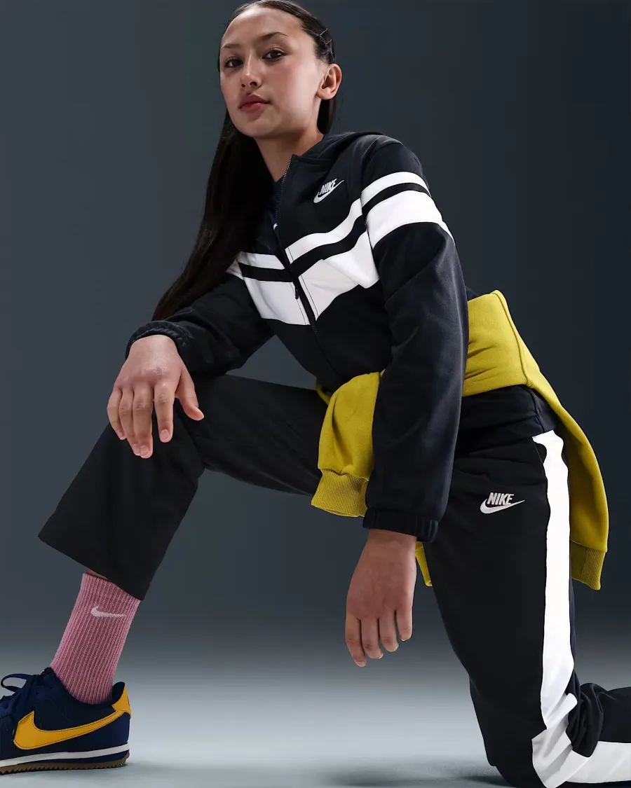 Спортивний костюм Nike Sportswear HQ9316-010